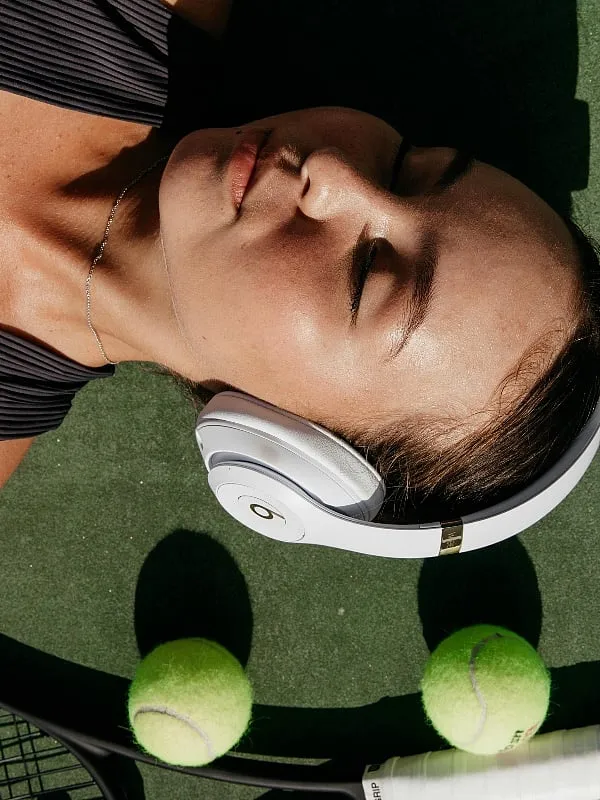 According to a study, humans spend approximately 45 percent of their time awake—roughly 7.5 hours—listening to something. Image: Pexels 