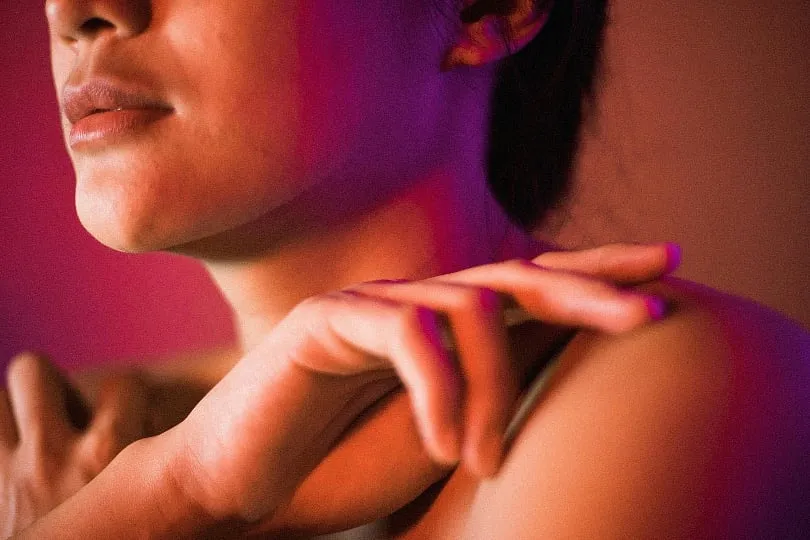 Dry, flaky, or rough skin can be a sign of vitamin A deficiency. Image: Pexels 