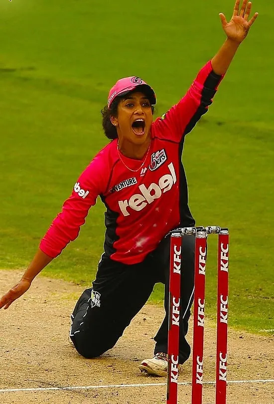 Cricket commentary itself remains a boy’s club for the most part, with commentators like Lisa Sthalekar and Anjum Chopra forming the female minority. Image: Instagram.com/lsthalekar  