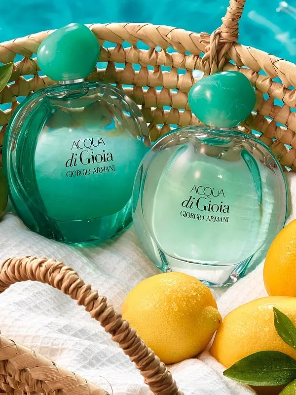 Zesty lemon and mint make for the opening notes of this perfume. Image: www.basler-beauty.ie 
