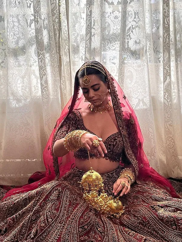 The value of your bridal jewellery doesn't disappear after your wedding day, so consider treating it as a long-term monetary investment. Image:Instagra.com/rjs_company 
