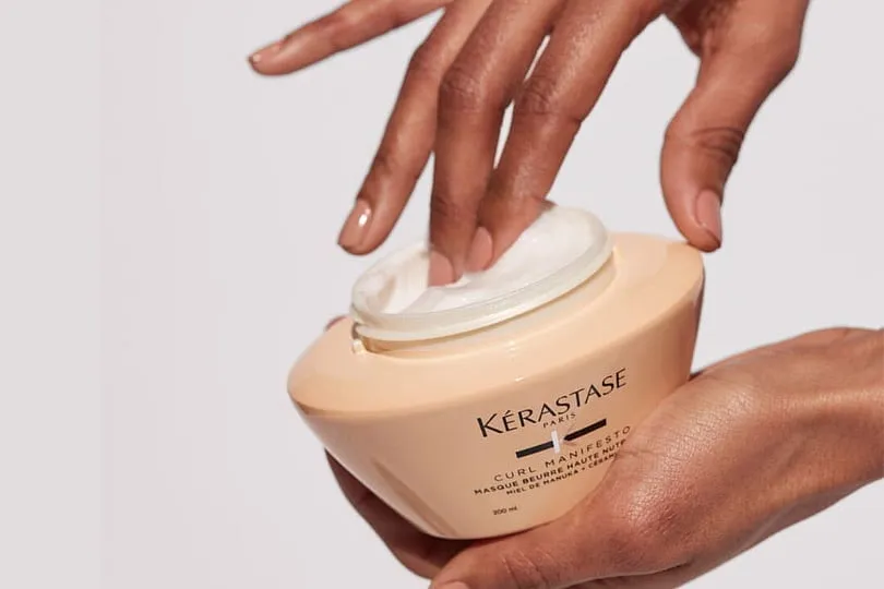 You can apply a nourishing hair mask like the Curl Manifesto Masque Beurre Haute Nutrition Mask by Kérastase to damp hair right after shampooing. Ensure that you distribute the product evenly across your curls. Image: @kerastase 