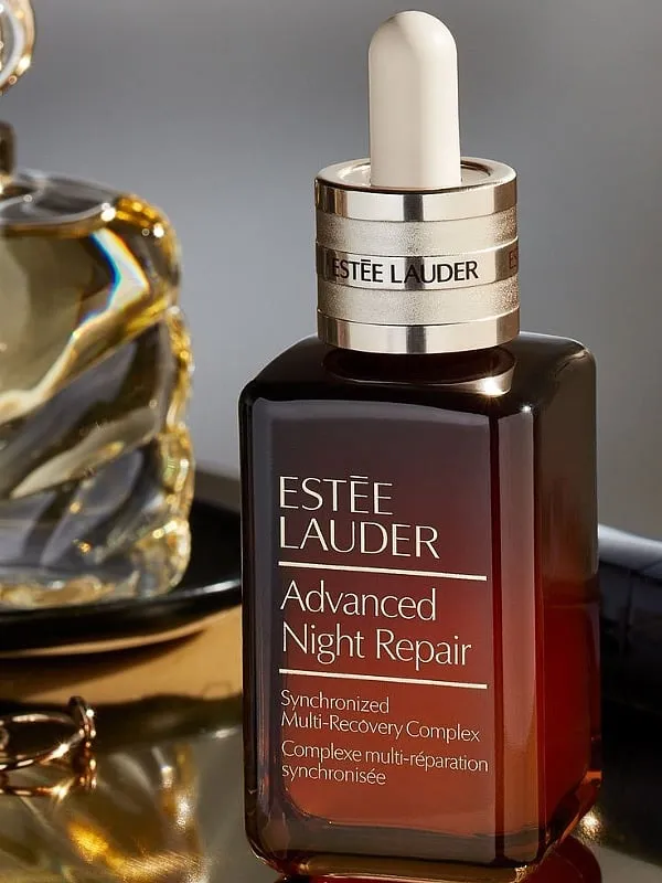 The Advanced Night Repair Serum by Estée Lauder is suitable for all skin types, but like with all skincare products, it is important to patch test. Image: @EsteeLauder 