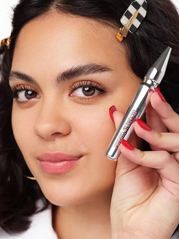 “Brows constitute about 60 per cent of your face, so getting them right is key,” says Sandhya Shekar. Image: Instagram.com/benefitcosmetics 
