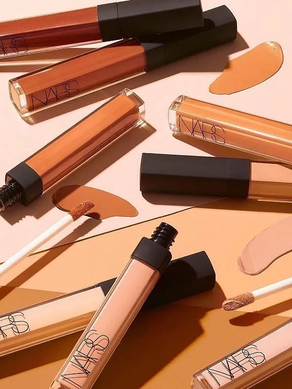 A blendable concealer offering decent coverage can give a fresh appearance, according to Savleen Manchanda. Image: Instagram.com/narsissist 