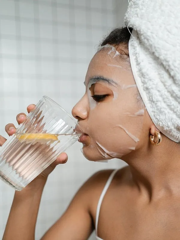 Skincare doesn't just include taking care of your face and body. It also includes lip care. Image: Pexels 