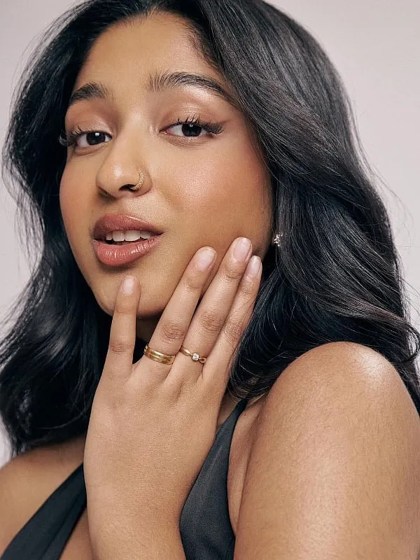 Despite collaborating with Gillette several times and claiming to shave her legs, Maitreyi Ramakrishnan confesses that she doesn't feel the need to fidget with the hair on her arms. Image: Instagram.com/maitreyiramakrishnan 