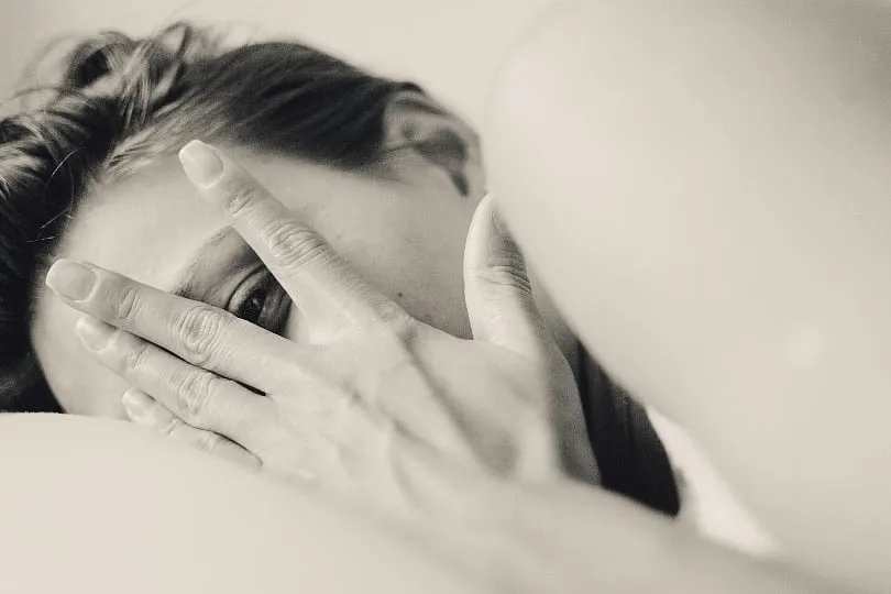 Allergies, dehydration, and anaemia can each play a significant role in the prominence of dark circles. Image: Pexels 