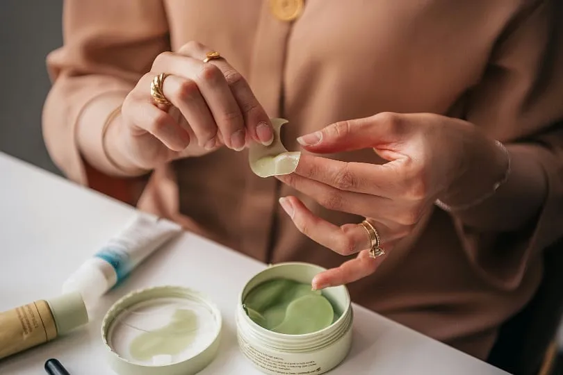 Combatting dark circles effectively involves targeted skincare ingredients and making lifestyle changes. Image: Pexels 