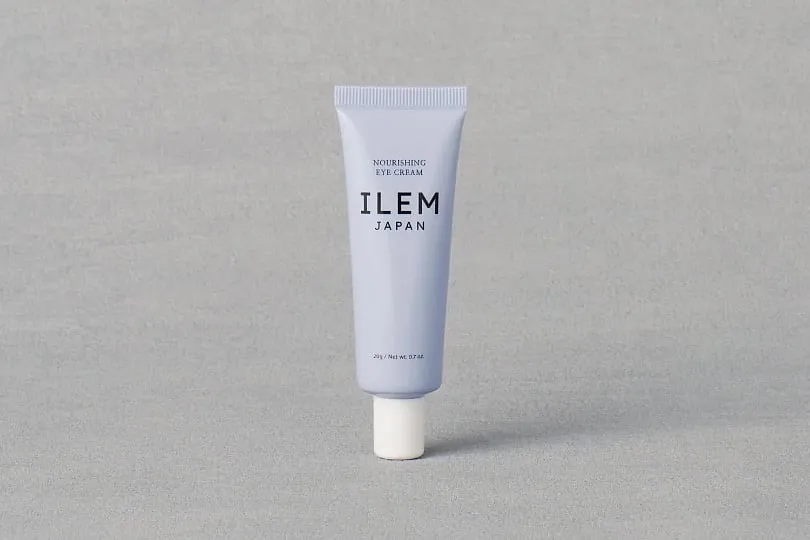 The lightweight formula is ideal for sensitive under-eye skin. Image: Instagram.com/ilemjapan 