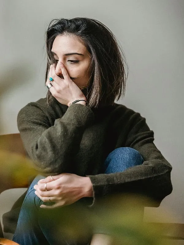 Difference in emotional coping can lead to a breakdown in communication, as each partner feels isolated in their journey. Image: Pexels 