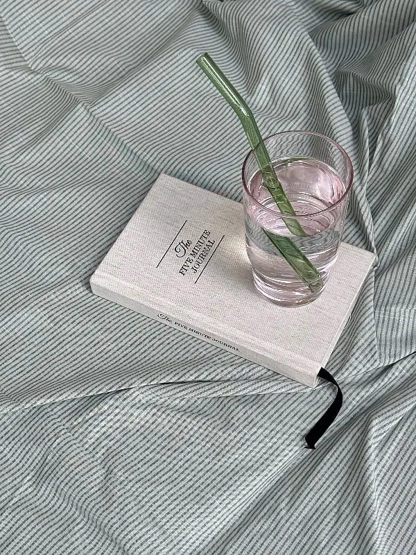 Bundling healthy habits like practising mindfulness and drinking soothing beverages will improve your mood. Image: Instagram.com/Corapursely 