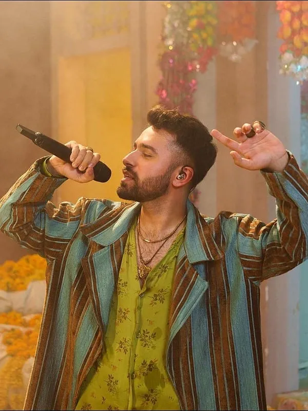 Rizzy Rozeo gained prominence in April 2024 with the release of his song Maghron La, in collaboration with Sabri Sisters on Coke Studio Pakistan. Image: Instagram.com/rizzyrozeo 