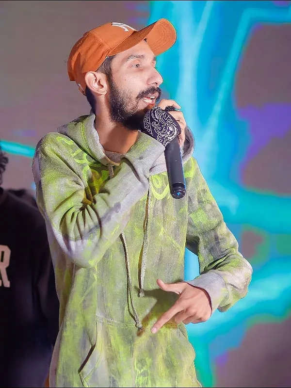 Rawalpindi-based Hamza Iqbal aka Hamzee says artists use social media platforms to raise their voices about the current situation. Image: Instagram.com/Hamzee 