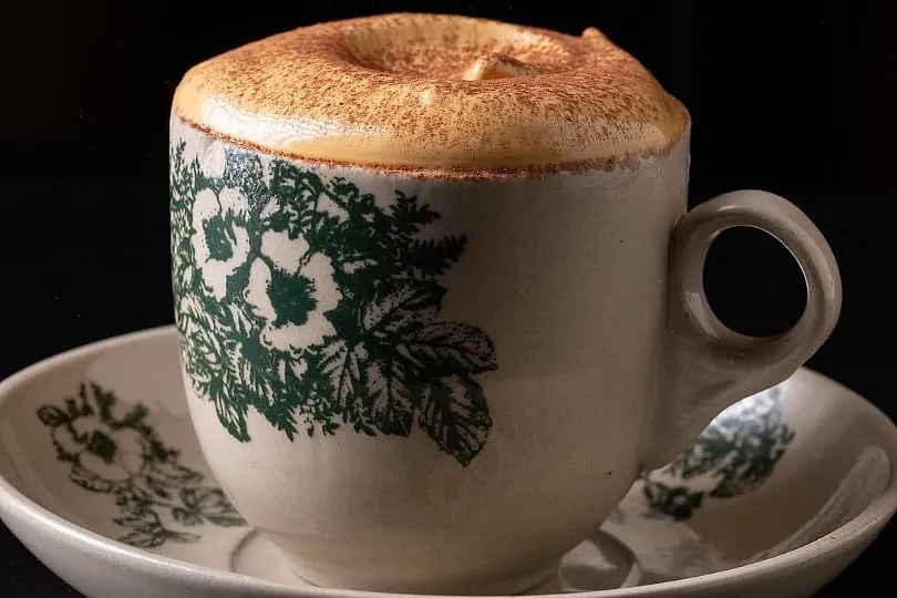 Among the beverages, you can try their kopi, which is made in-house using a Hainanese roast. Image: Instagram.com/kopitiamlah 