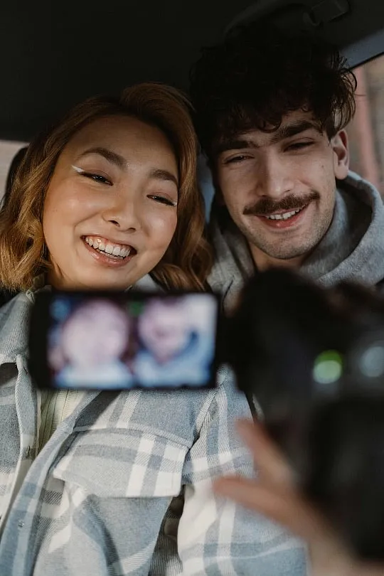 While gold-diggers traditionally sought passive benefits, today's strategic partners actively participate in building something together. Image: Pexels 
