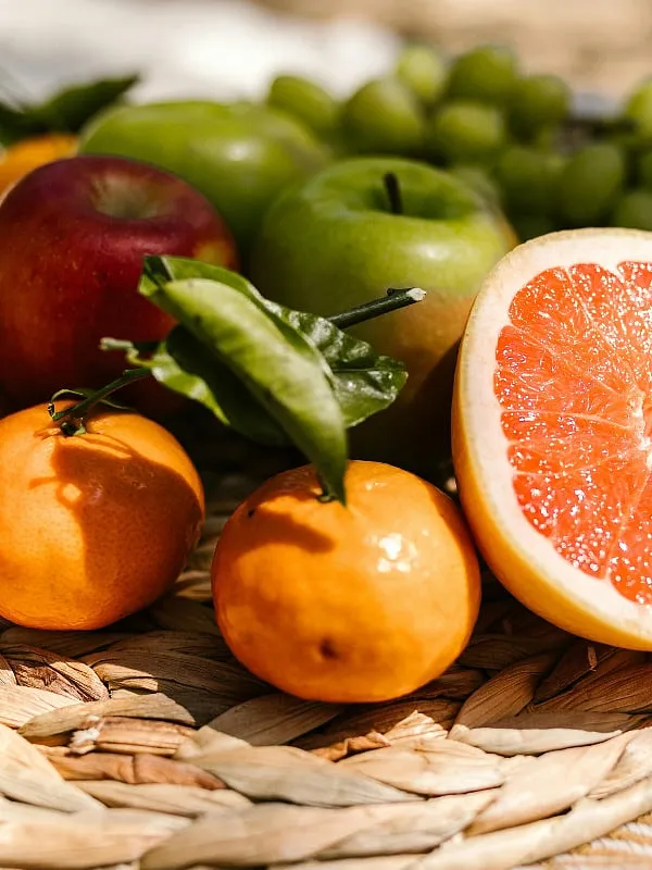 “Drop all processed foods, consume vitamin C-rich foods like citrus fruits, and make sure to eat a balanced diet with enough protein and fibre,” says Samreedhi Goel. Image: Pexels  