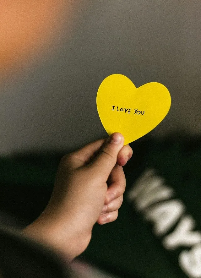 Women around the world are rejecting the idea of traditional domesticity. In the US and China, groups of women are moving in together. Image: Unsplash 