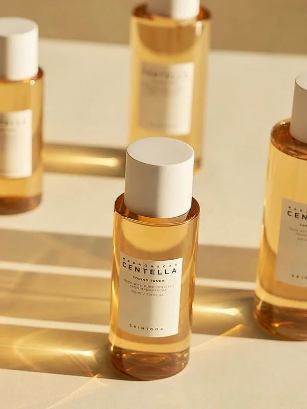 Loaded with 84 per cent of Centella Asiatica extracts, the hydrating formula is enriched with niacinamide, hyaluronic acid, and PHAs. Image: Instagram.com/allurebeautystore 