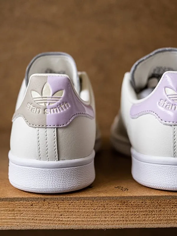 The visual flair of retro designs—often bold and unapologetically unique—also stands out in a world dominated by streamlined, minimalist sneakers. Image: Instagram.com/pompitup_sneakers 