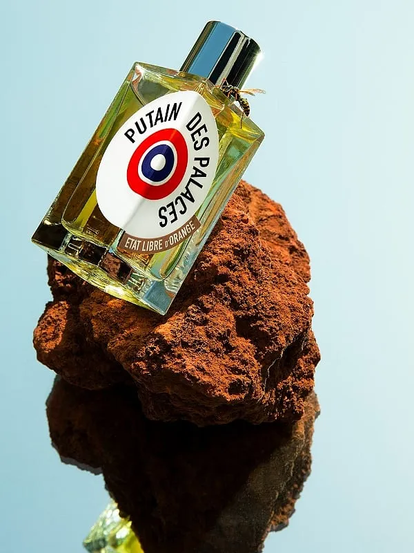 The French perfume house, which literally translates to “Free State of Orange” is the brainchild of Etienne de Swardt. 