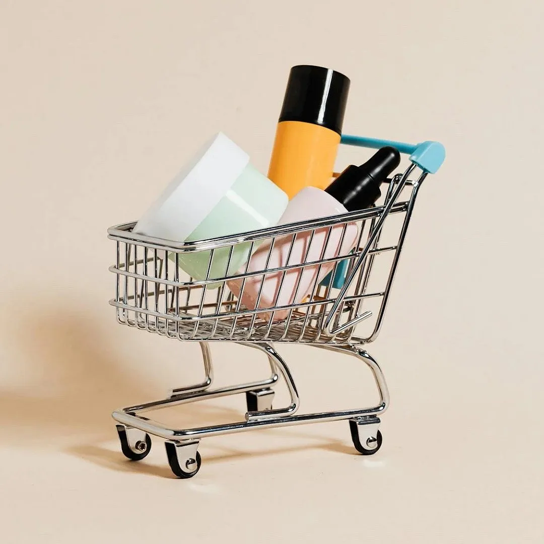 While q-commerce apps have long stocked drugstore staples, premium beauty offerings are a newer entrant. Image: Pexels 