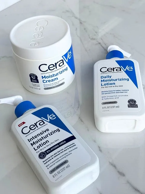 This moisturiser contains  three essential ceramides—vitamin E, glycerin, and sodium hyaluronate. Image: Instagram.com/cerave 