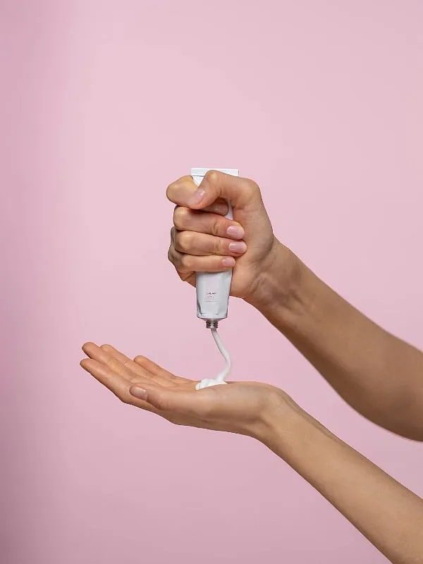 Vrality may sell out a beauty product in under five minutes—but it won’t build a brand that lasts five years. Image: Pexels 