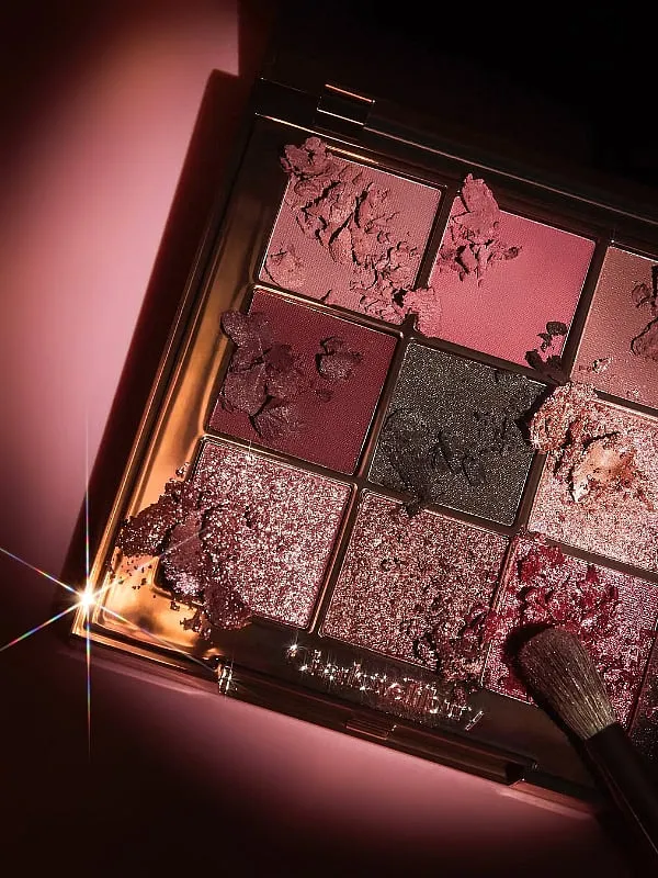 The Pillow Talk Beautyverse Love Palette features intensely pigmented matte and metallic shadows. Image: Instagram.com/charlottetilbury 