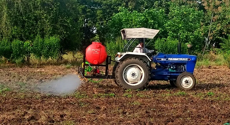 Agrowsure-farm-machines-boom-sprayer-30stades