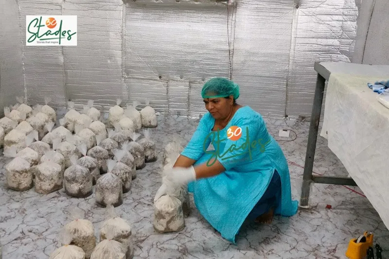 moonkoon-mushroom-nurse-kerala-bags-30stades