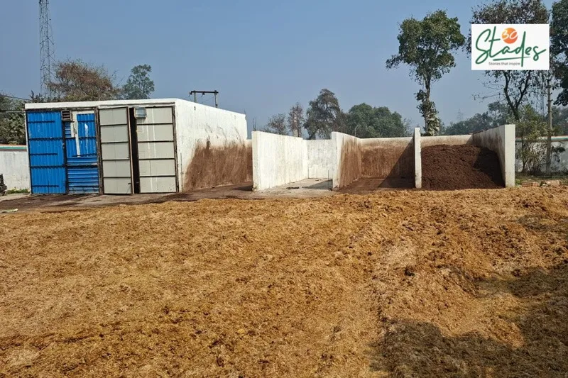 pramod-tripathi-mushroom-compost-yard-bhadoi-30stades