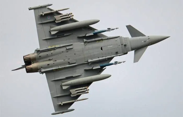 Fighter jet