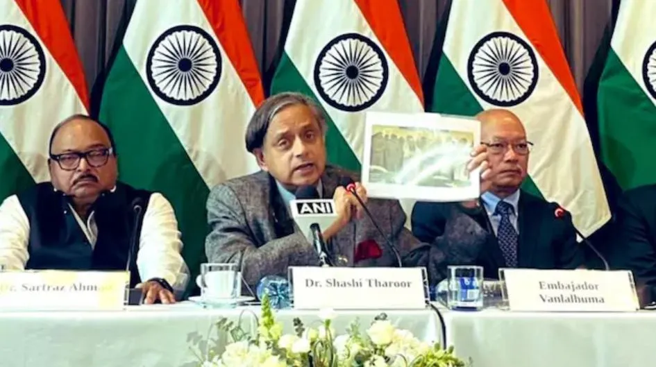 sashi tharoor       v