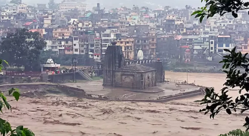 himachal rain cloud brust