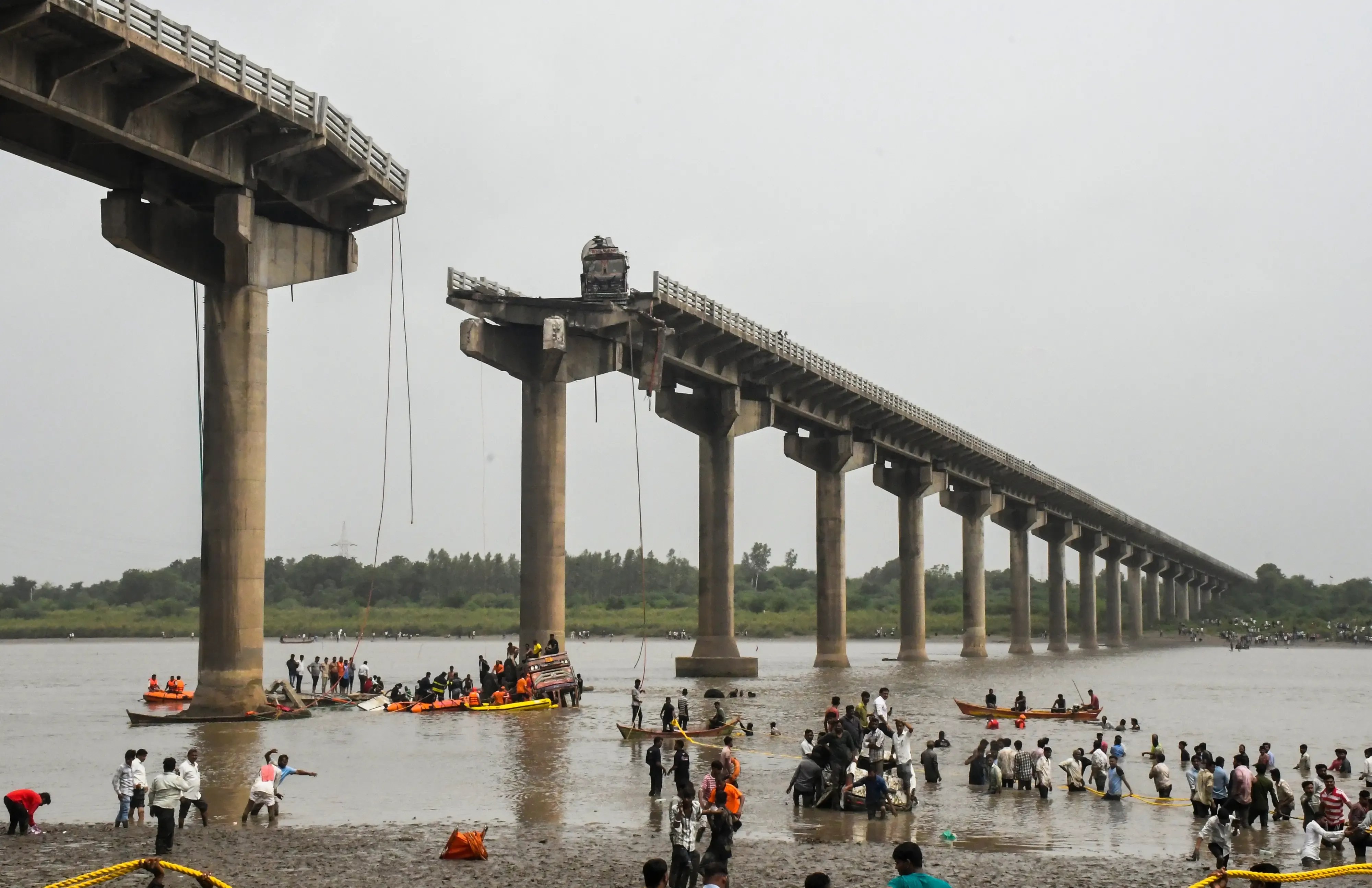bridge-collapse-jpg