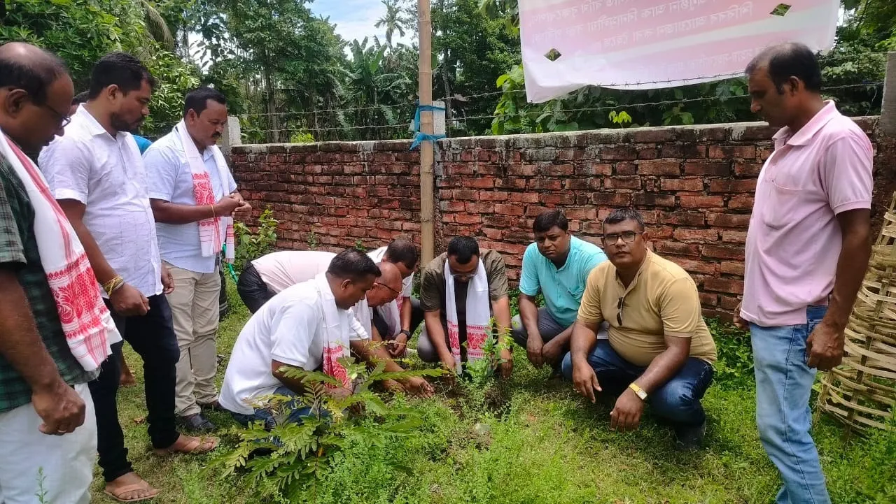 বঢ়মপুৰ প্ৰেছ ক্লাৱৰ অষ্টাদশ প্ৰতিষ্ঠা দিৱস উদযাপন: ৰাষ্ট্ৰীয় পৰ্যায়ৰ খেলুৱৈক সম্বৰ্ধনা