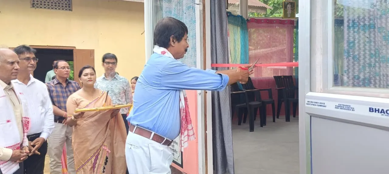 বঢ়মপুৰ উচ্চতৰ মাধ্যমিক বিদ্যালয়ত নৱাগত আদৰণি সভাঃ ছাত্ৰী জিৰণি কোঠা মুকলি