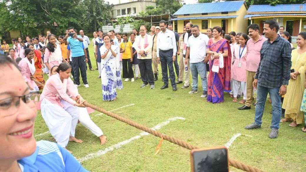 মঙলদৈত ৰাষ্ট্ৰীয় ক্ৰীড়া দিৱসত পৰম্পৰাগত বিভিন্ন খেলৰ প্ৰতিযোগিতাঃ পুৰস্কাৰ পালে জিলা আয়ুক্তয়ো