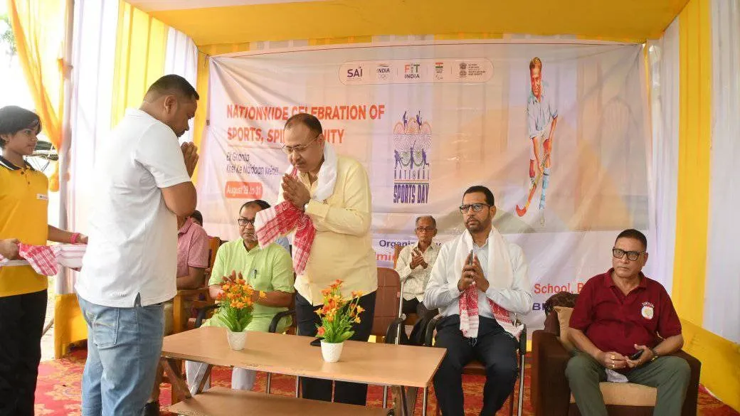 মঙলদৈত ৰাষ্ট্ৰীয় ক্ৰীড়া দিৱসত পৰম্পৰাগত বিভিন্ন খেলৰ প্ৰতিযোগিতাঃ পুৰস্কাৰ পালে জিলা আয়ুক্তয়ো