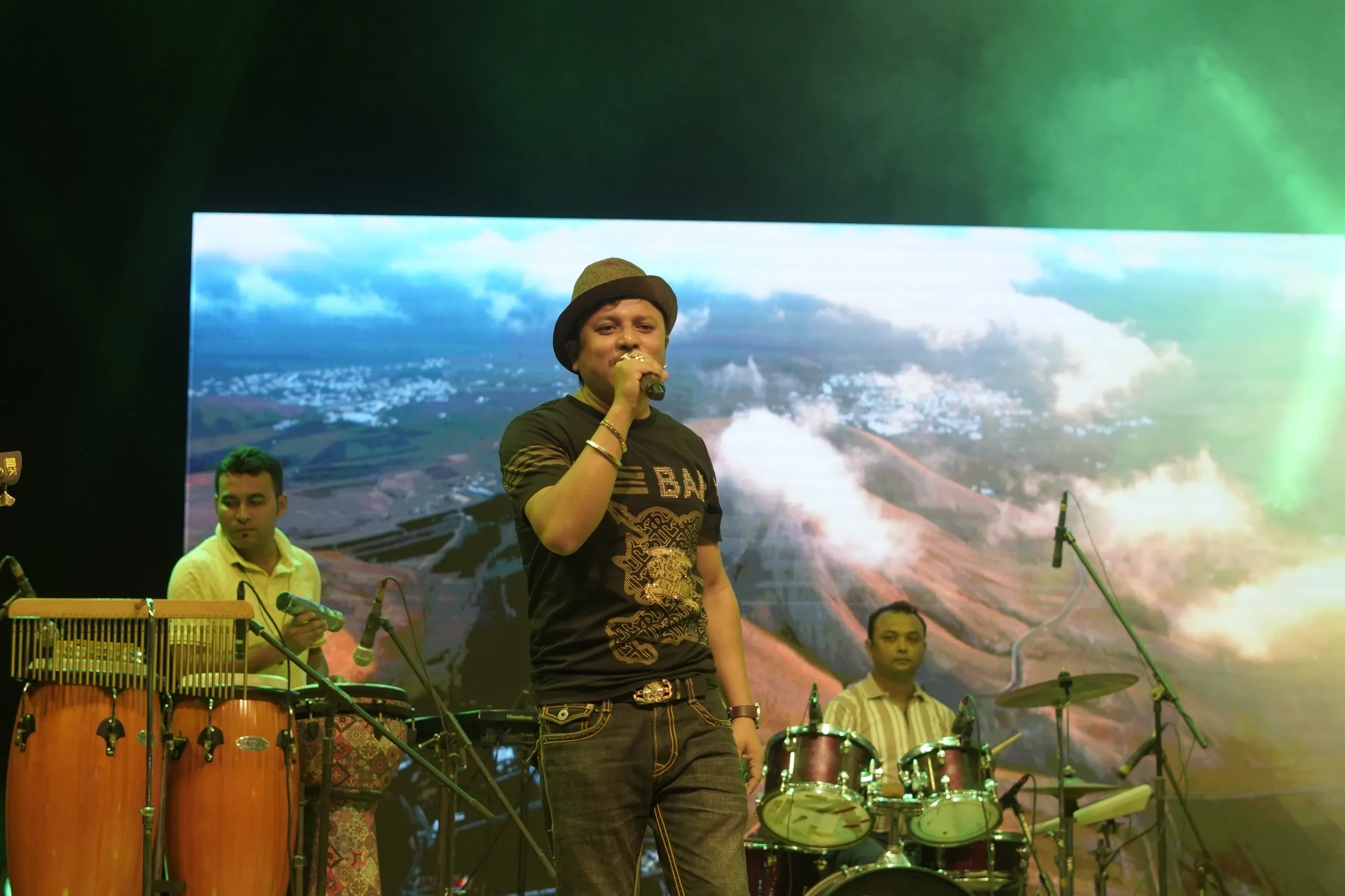 1a346e85-e8e9-4229-ad75-d991281a7ea0