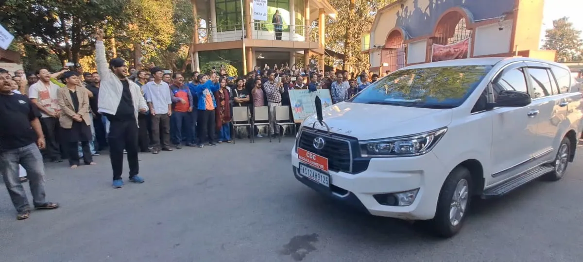 WhatsApp Image 2025-12-06 at 9.31.18 PM