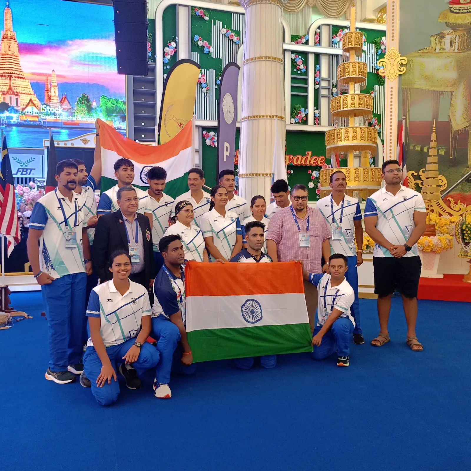 78181e0c-8c73-441d-935c-9a19810d5b06