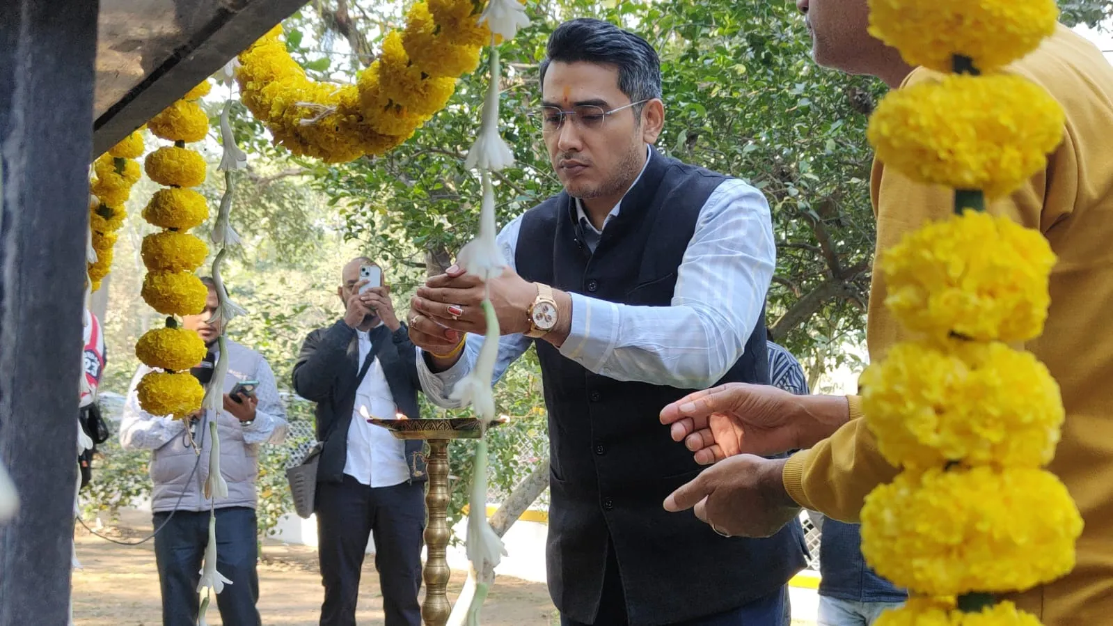 a1530637-b2c1-47b0-a5d2-28270edfa2ce