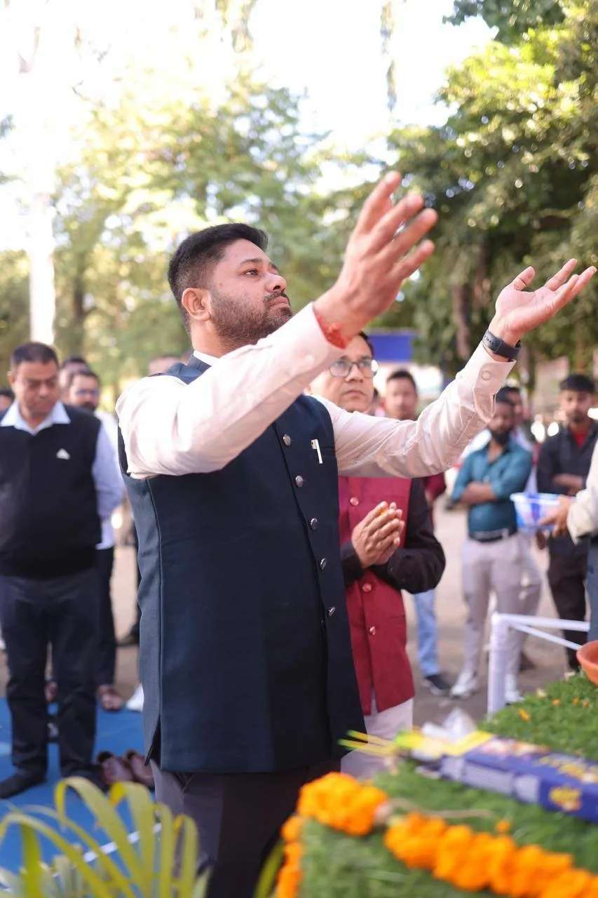 WhatsApp Image 2025-12-10 at 9.05.00 PM