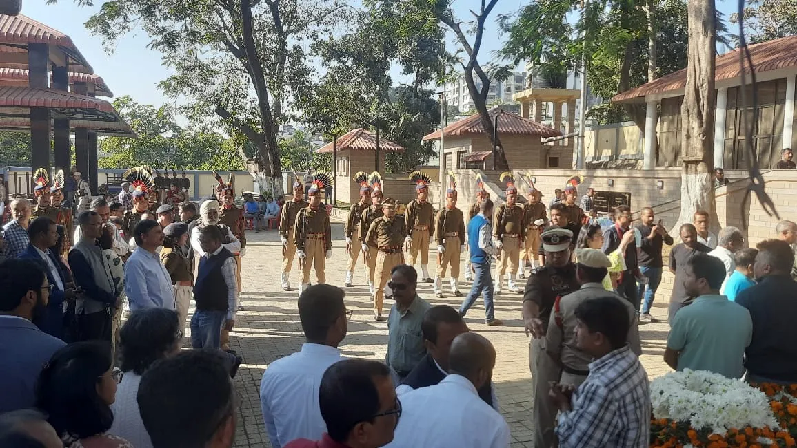 569f5b96-b4cc-4902-85bb-be21f608f582