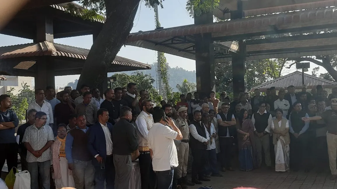 e3651190-1442-41e3-bcb5-17a51a46b95c