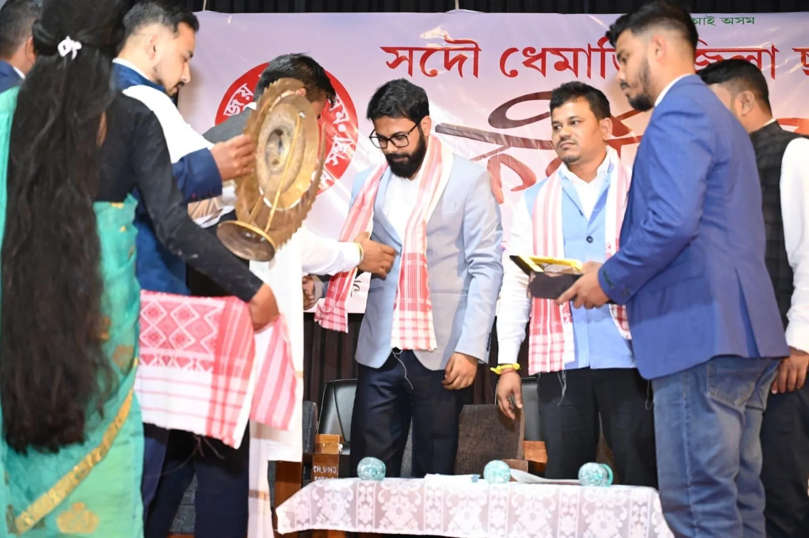 8b658dfa-0d62-4ee8-ae8d-565d33264c60