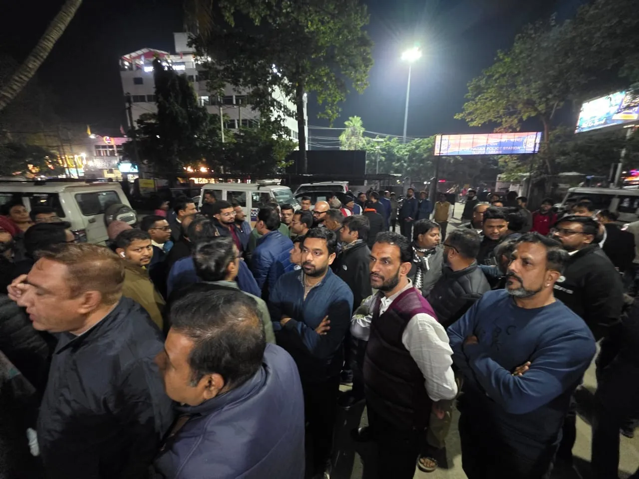 2b50e505-1214-45c8-abce-53c13210e875