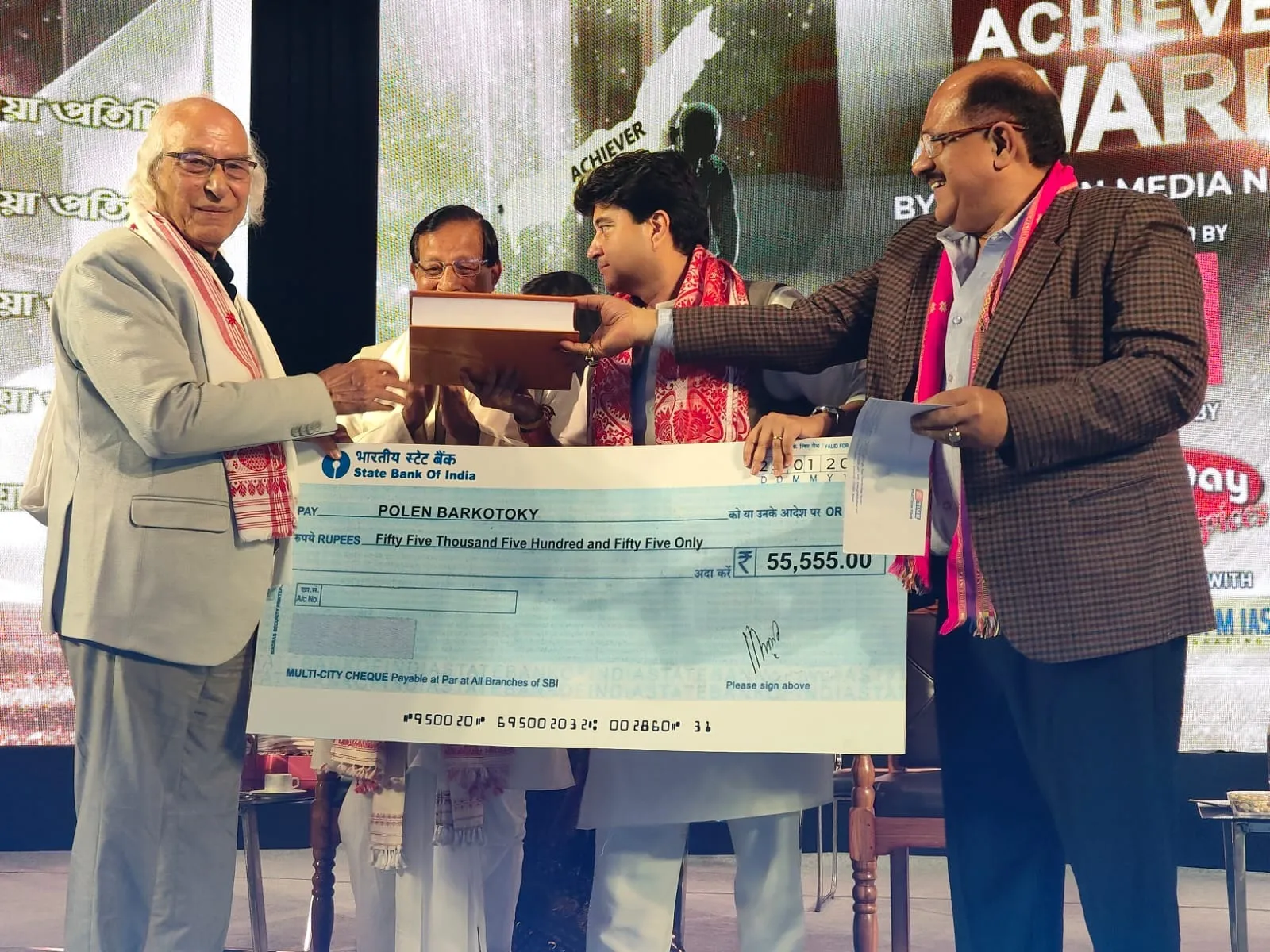 f93d063c-83da-4162-8b82-3e2ba270509c